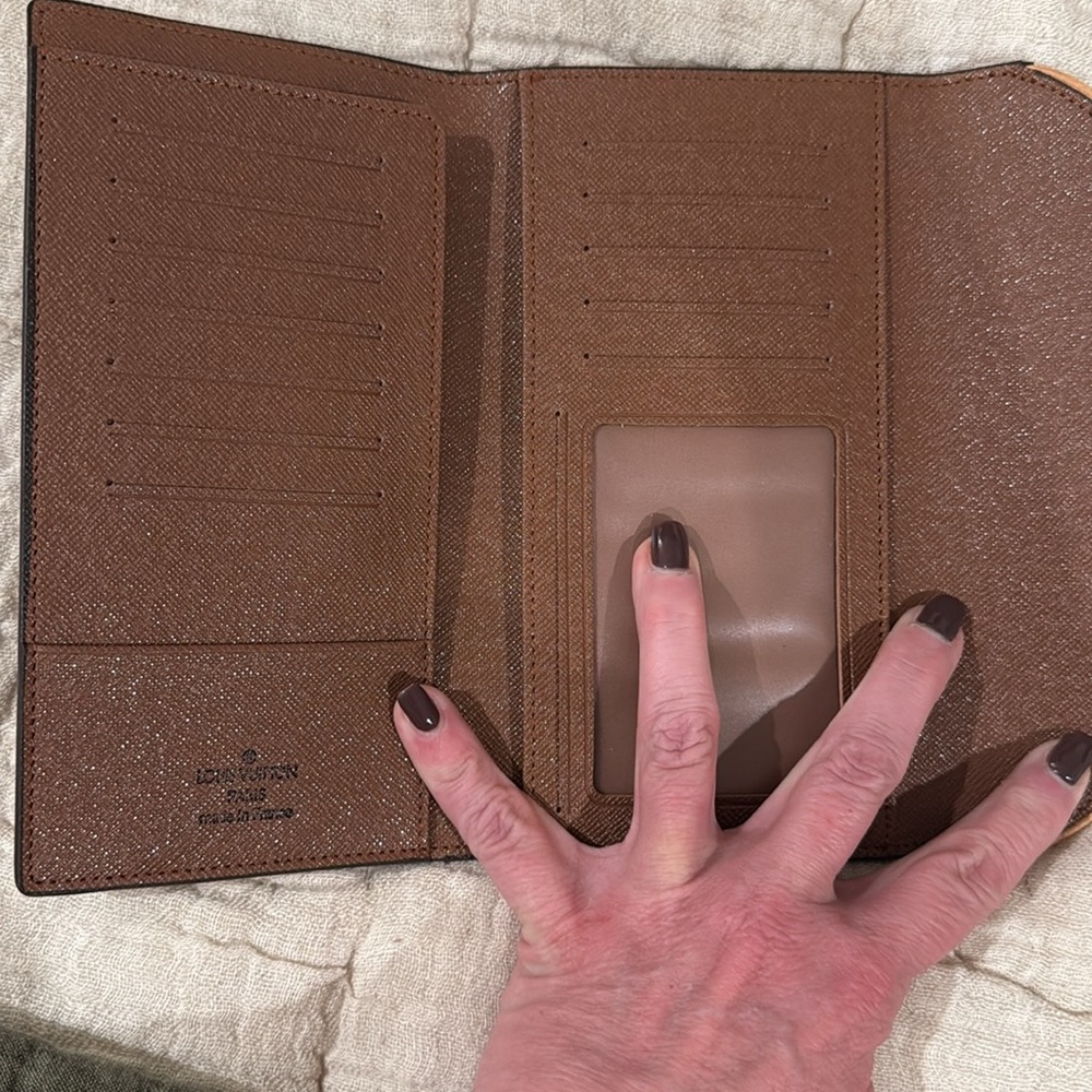 Louis Vuitton Brown Eugenie monagramed wallet - Picture 4 of 7